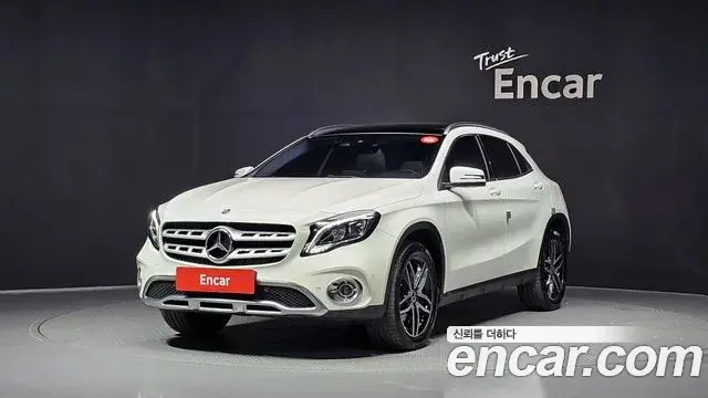 Mercedes-Benz GLA-Class GLA220 Premium 2019