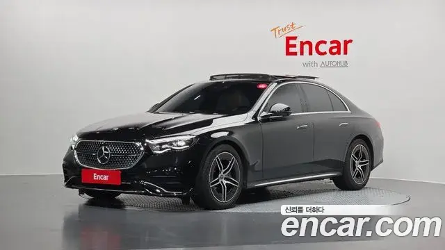 Mercedes-Benz E-Class E300 4MATIC AMG Line 2025