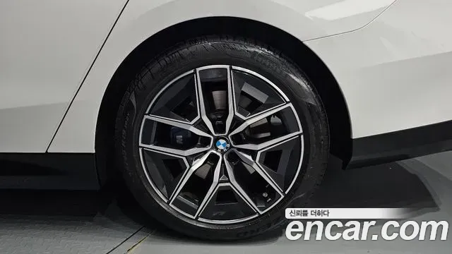 BMW 5-Series 523d xDrive M Sport 2025 — фото 21