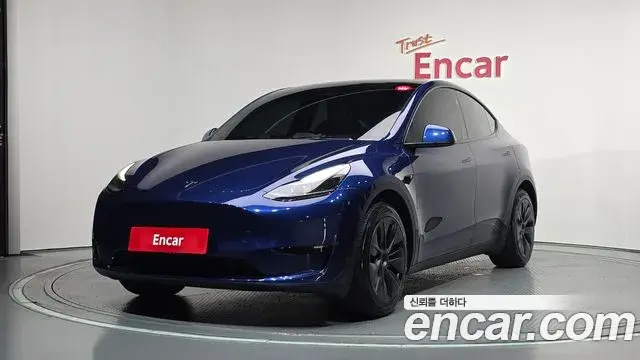 Tesla Model Y RWD 2025