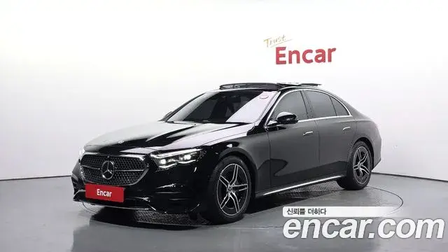 Mercedes-Benz E-Class E300 4MATIC AMG Line 2025