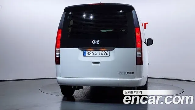 Hyundai Staria HEV 1.6 Cargo 5-Seater Modern 2024 — фото 4