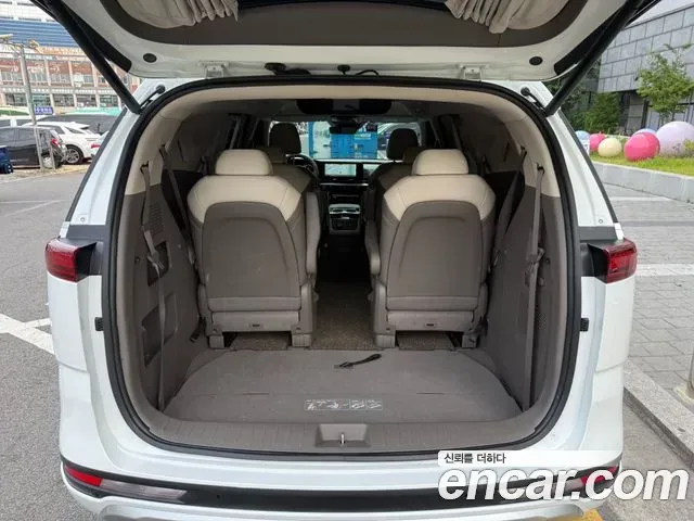 Kia Carnival Diesel 9-Seater Hi-Limousine Signature 2022 — фото 19