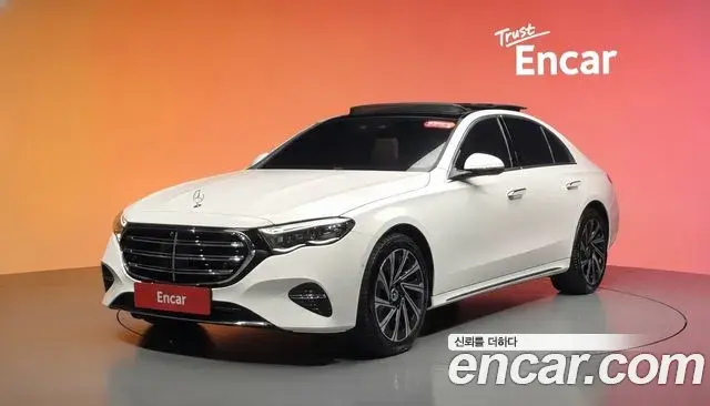 Mercedes-Benz E-Class E300 4MATIC Exclusive 2024