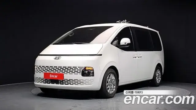 Hyundai Staria Tourer 11-Seater Modern 2021