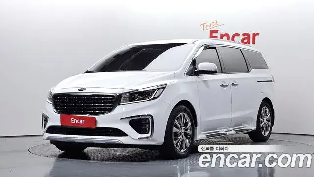 Kia Carnival 9-Seater Noblesse 2019