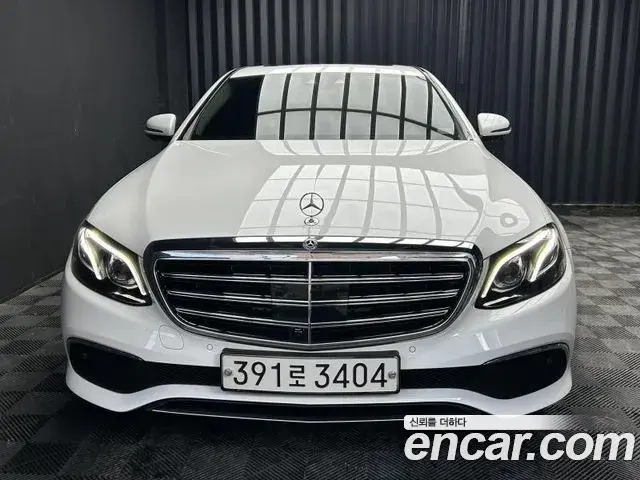 Mercedes-Benz E-Class E300e 4MATIC Exclusive 2020