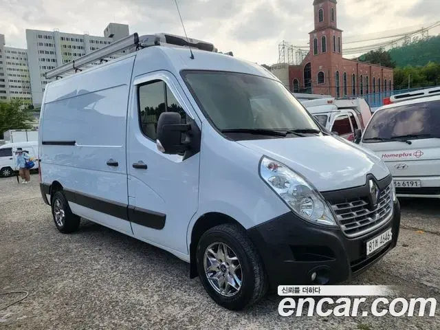 Renault Korea Master Freezer Car 2019