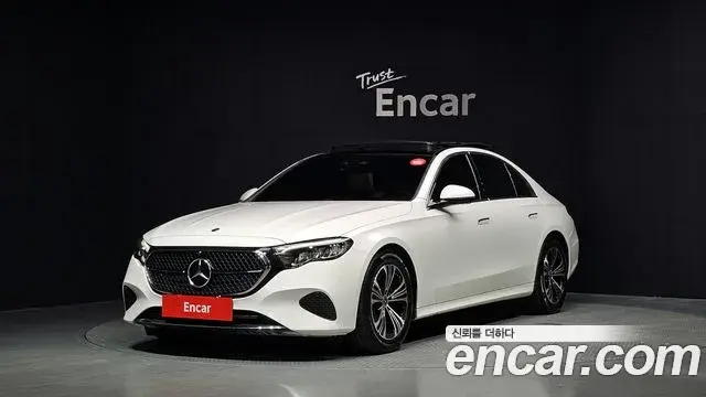 Mercedes-Benz E-Class E200 Avantgarde 2025