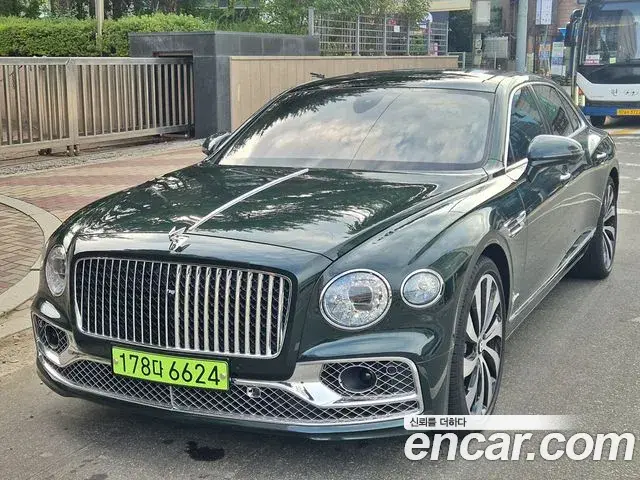 Bentley Flying Spur 4.0 Azure 2024