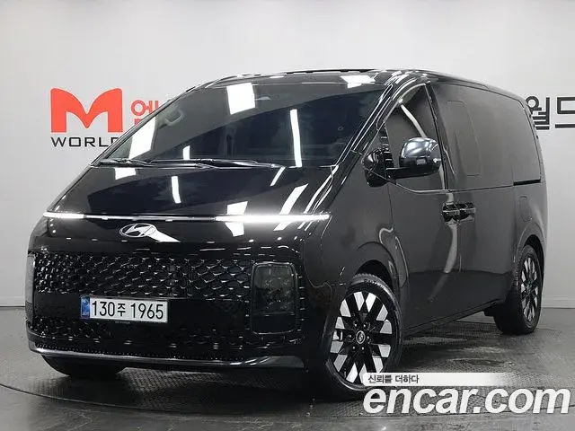 Hyundai Staria 4WD Lounge 9-Seater Inspiration 2025