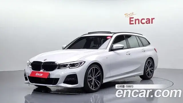 BMW 3-Series 320i Touring M Sports 2022