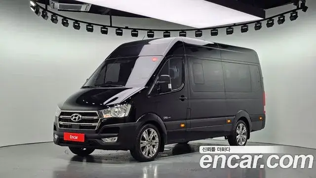Hyundai Solati 15-seater deluxe 2023
