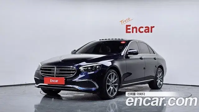 Mercedes-Benz E-Class E300e 4MATIC Exclusive 2022