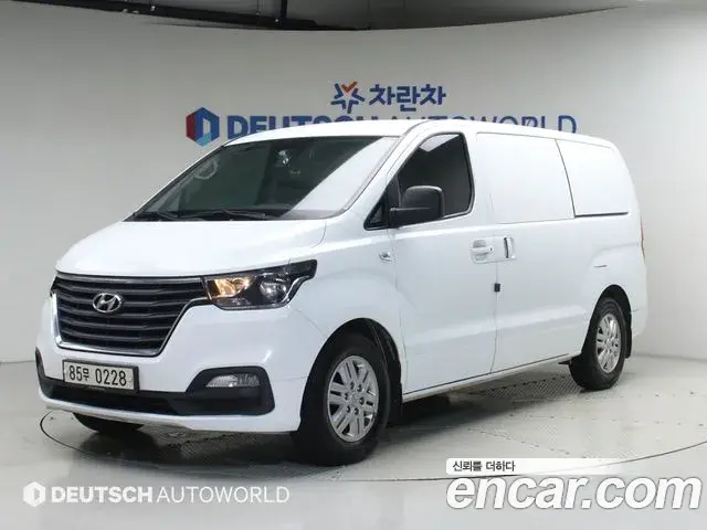Hyundai Starex Van 3-Seater Smart 2019