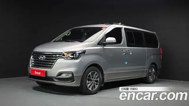 Hyundai Starex Urban 9-Seater Exclusive 2019