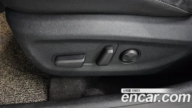 Kia Niro 1.6 HEV Noblesse 2019 — фото 28