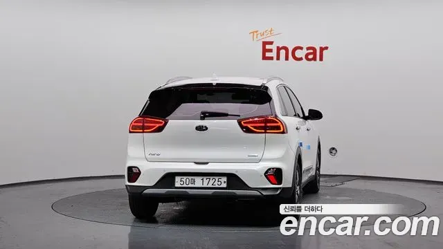 Kia Niro 1.6 HEV Noblesse 2019 — фото 4