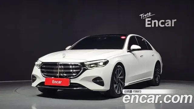 Mercedes-Benz E-Class E300 4MATIC Exclusive 2025