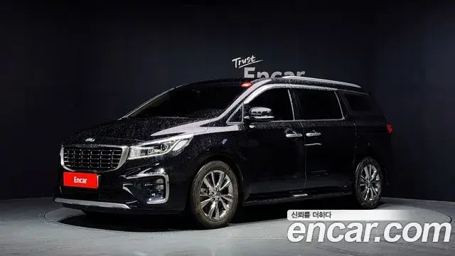 Kia Carnival 9-Seater Noblesse 2019
