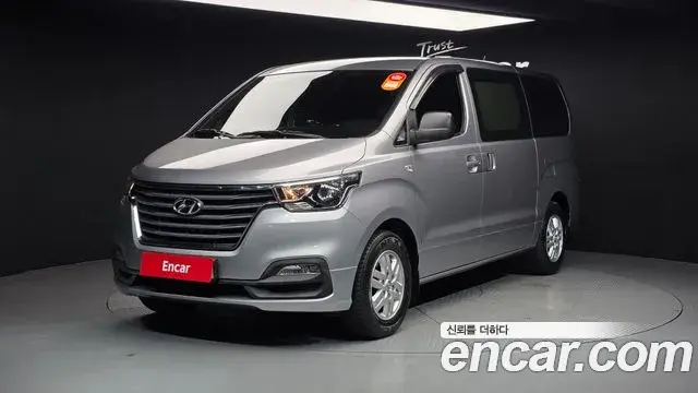 Hyundai Starex Van 3-Seater Smart 2021