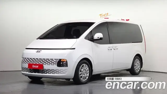 Hyundai Staria 4WD Tourer 11-Seater Modern 2022