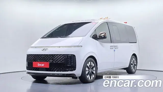 Hyundai Staria 4WD Lounge 7-Seater Inspiration 2025