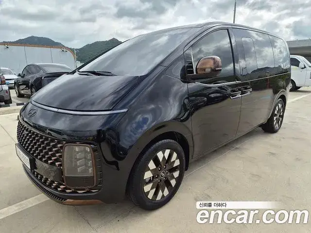 Hyundai Staria Lounge 9-Seater Inspiration 2023