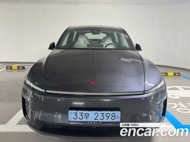 Tesla Model Y L Long Range AWD 2026