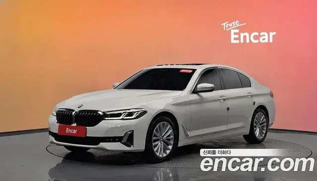 BMW 5-Series 530i xDrive Luxury 2021