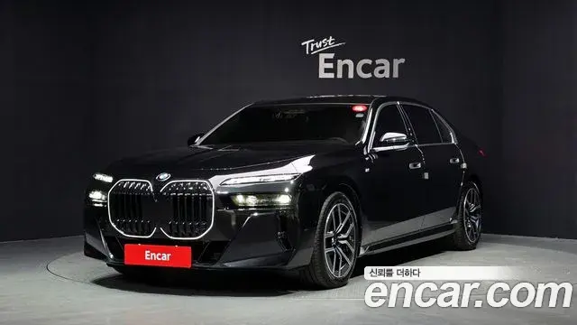 BMW 7-Series 740i xDrive M Sport 2025