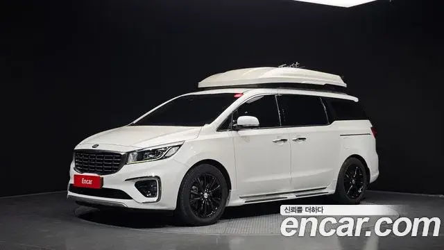Kia Carnival 9-Seater Outdoor Prestige 2020