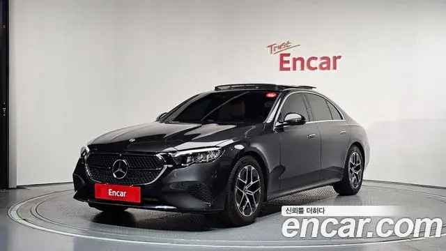 Mercedes-Benz E-Class E200 Avantgarde 2025