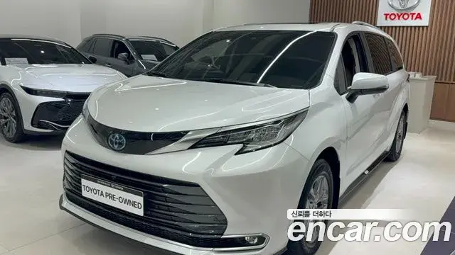 Toyota Sienna 2.5 Hybrid AWD 2023
