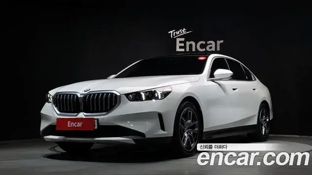 BMW 5-Series 520i 2024