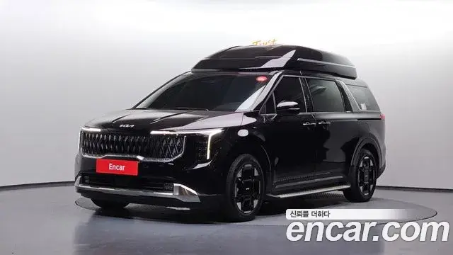 Kia Carnival HEV 4-Seater Hi Limousine Signature 2025