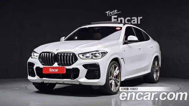 BMW X6 M50i 2023