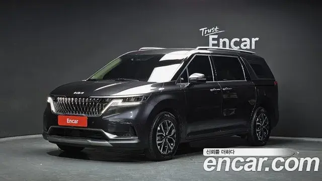 Kia Carnival Gasoline 9-Seater Signature 2022
