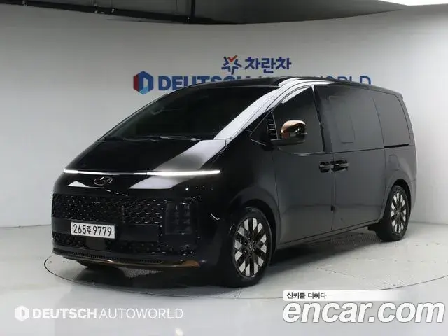 Hyundai Staria 4WD Lounge 9-Seater Inspiration 2024