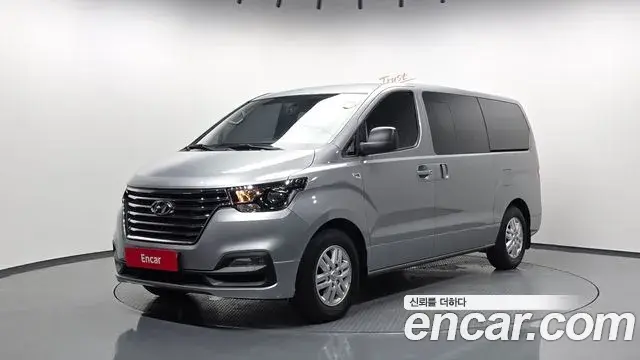 Hyundai Starex Van 5-Seater Modern 2019