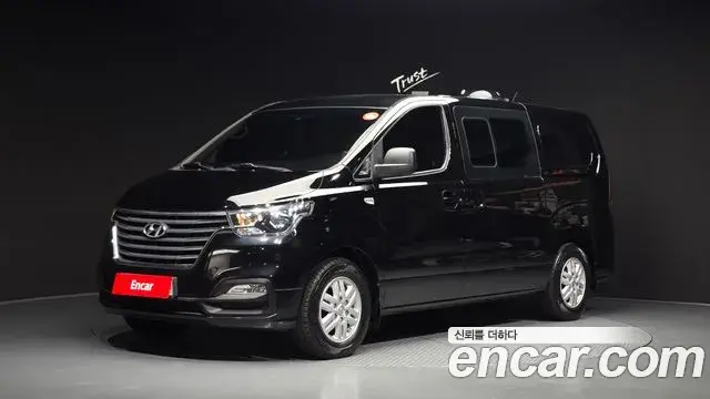 Hyundai Starex Van 5-Seater Modern 2019