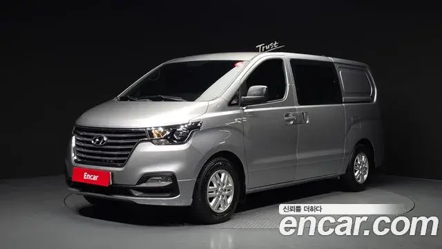 Hyundai Starex Van 5-Seater Smart 2021