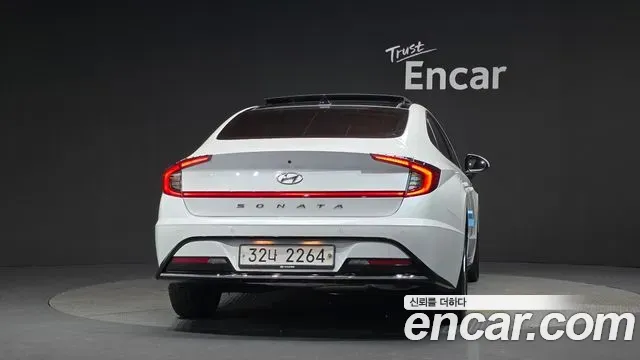 Hyundai Sonata 2.0 Premium Family 2019 — фото 4