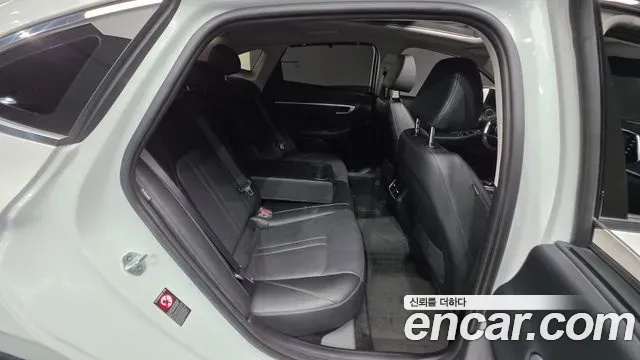 Hyundai Sonata 2.0 Premium Family 2019 — фото 18