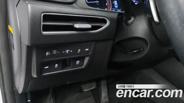 Hyundai Sonata 2.0 Premium Family 2019 — фото 12