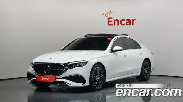 Mercedes-Benz E-Class E200 AMG Line 2025