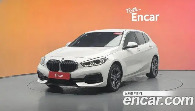 BMW 1-Series 120i Advantage 2021