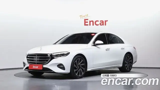 Mercedes-Benz E-Class E300 4MATIC Exclusive 2024