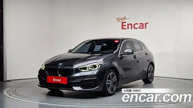 BMW 1-Series 120i Advantage 2021