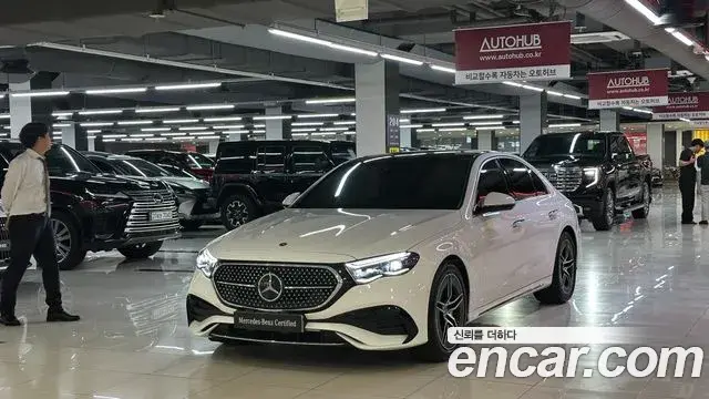 Mercedes-Benz E-Class E300 4MATIC AMG Line 2025